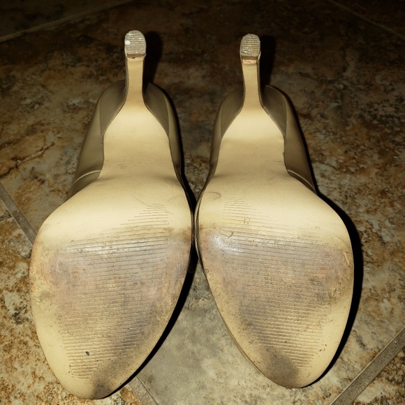 Women's nude patent round toe platform pumps 6.5 - Picture 5 of 5